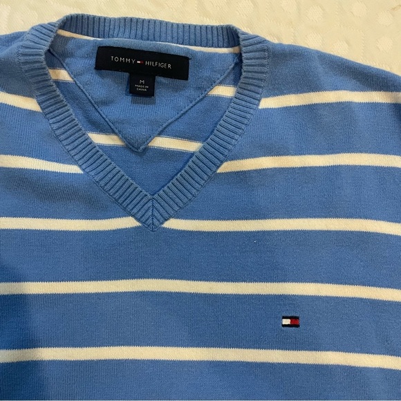 Tommy Hilfiger V-Neck Pullover Sweater Blue and White Striped Nautical Men’s M - Picture 2 of 7